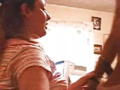 رجل شقي سكس محارم جديد مترجم يحلل GF الأبرياء بدلاً من الدراسة للامتحانات