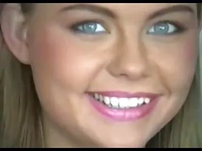 عيد الميلاد يصبح أكثر سخونة من سكس سحاق مترجم جديد المعتاد بالنسبة للفتاة سمراء