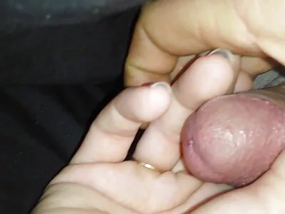 لطيف ذو بشرة داكنة Tinslee Reagan يحصل سكس جوردي جديد على الديك الأسود الضخم.