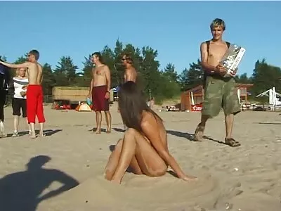 لم سكس اجنبي جديد مترجم ترغب الأنثى في ممارسة الجنس أولاً ولكن الرجل جعل الفتاة تغير رأيها