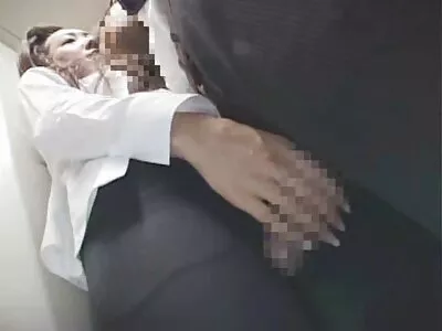 رجل أسود ممتلئ الجسم يرضي فيديو سكس مترجم جديد جمال المؤخرة الكبيرة في غرفة النوم