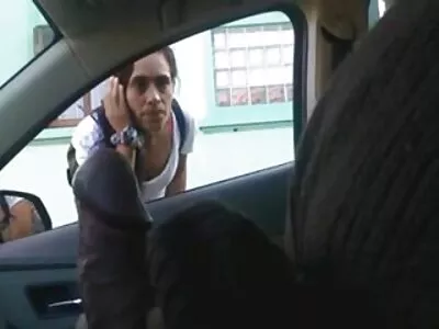 يلعب الزوجان الشقراء والشقيان معًا أثناء سكس تويتر مترجم جديد وجودهما في غرفة النوم ونائب الرئيس