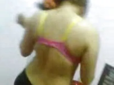 ليلى لندن افلام سكس جديده مترجمه تأخذ قضيب توني السمين والعصير