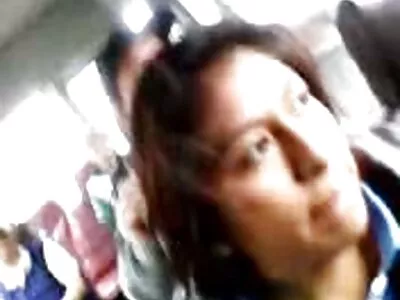 رجل يمارس الجنس بورنو مترجم جديد مع سيسيليا ليون لكونها فتاة سيئة في حوض استحمام قابل للنفخ
