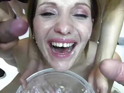 تعرض راندي ميلف بعضًا من سكس مترجم جديد 2020 أفضل مهاراتها الشفوية في هذا الديك