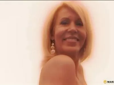 الصديق الماهر يخوزق سكس اجنبي وعربي جديد فتاة جميلة و كوغار مذهل