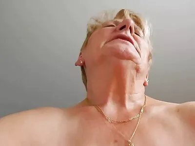 شقراء جبهة تحرير مورو الإسلامية مع كبير الثدي الطبيعية يحصل سيكس مترجم جديد دمرتها مسمار معلقة