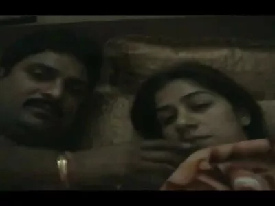 يحصل سكس سحاق مترجم جديد صدم فتاة سمراء جميلة على الشاطئ