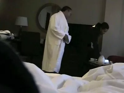 المخرج يدفن أداة ضخمة في جوردي سكس جديد أعماق مؤخرة الجمال الآسيوي