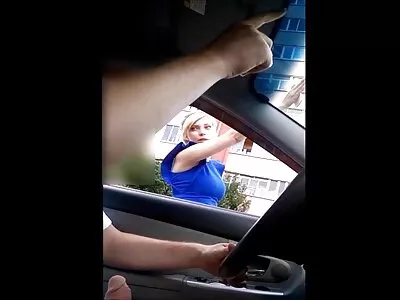 كريسي فوكس يحصل على بوسها اخترقها لوترو في الغابة. سكس مدبلج جديد