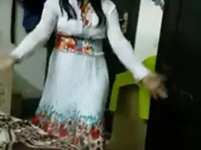 مسمار xnxx مترجم جديد 2020 نردي يغش صديقته مع ابنتها الجذابة