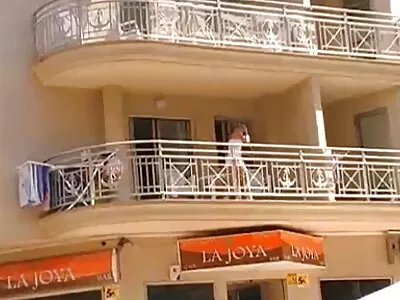 امرأة سمراء رائعة تحصل على نائب سكس مدبلج جديد الرئيس لطبيب الأسنان في كس في مكتبه